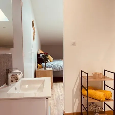 Aparthotel Maison De La Tour 3*