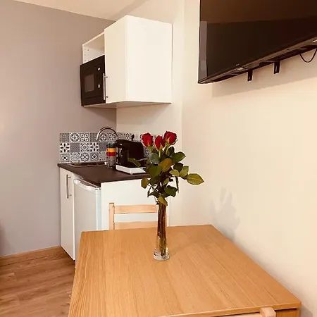 Maison De La Tour 3*