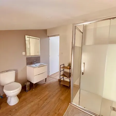 Aparthotel Maison De La Tour 3*