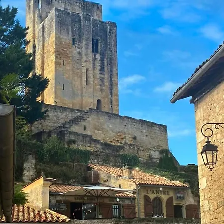 Maison De La Tour
