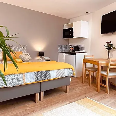Maison De La Tour Apartmanhotel