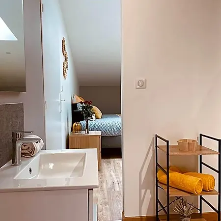 Maison De La Tour 3*