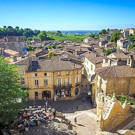 Maison De La Tour