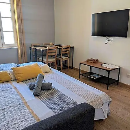 Maison De La Tour Apartmanhotel Saint-Émilion