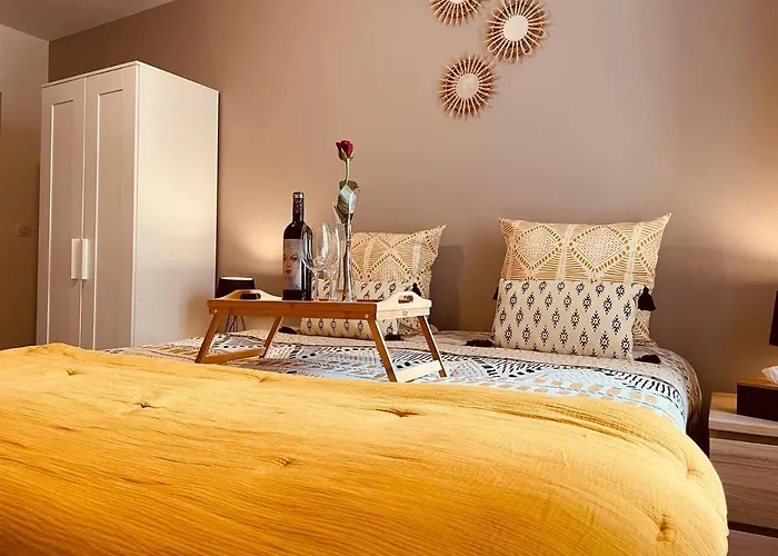 Aparthotel Maison De La Tour