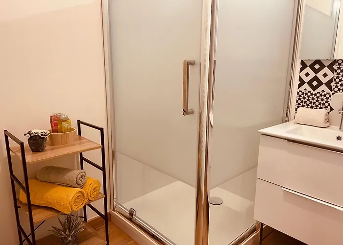 Maison De La Tour 3*