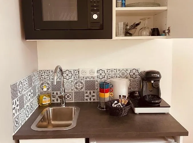 Maison De La Tour Aparthotel 3*