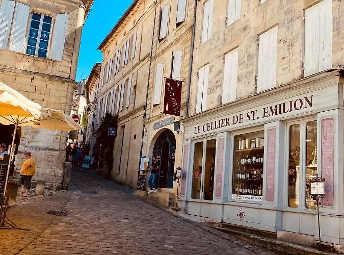 Maison De La Tour 3* Saint-Emilion