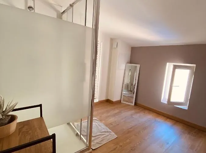 Maison De La Tour Aparthotel